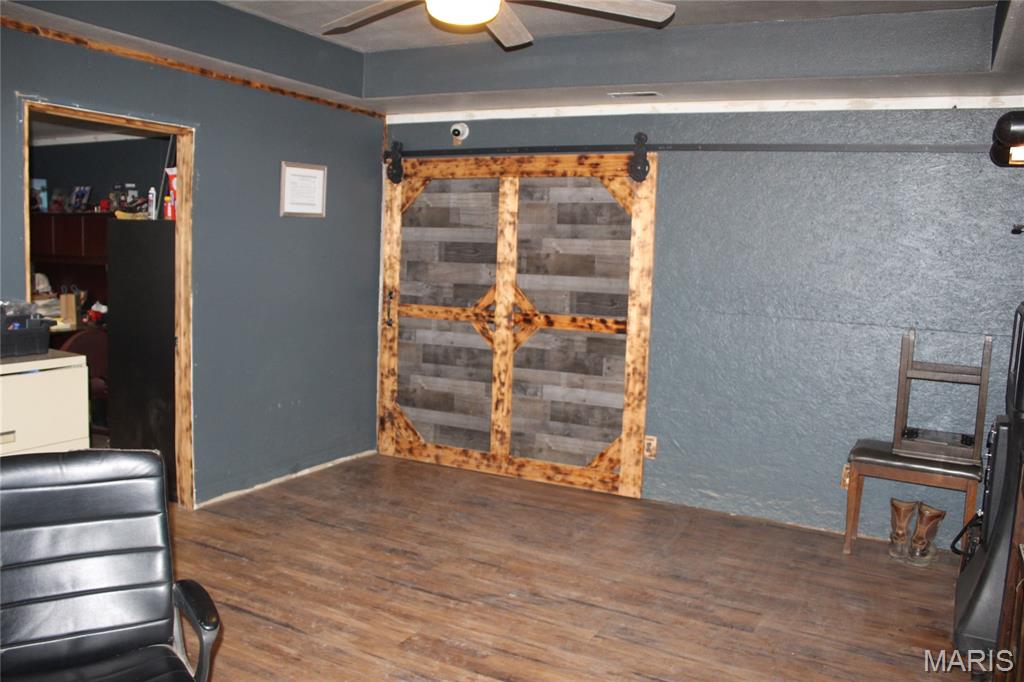 na - Commercial Sale