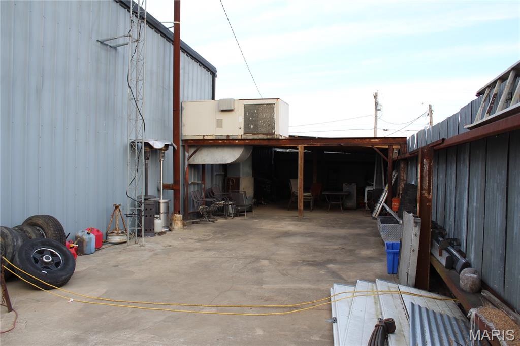 na - Commercial Sale