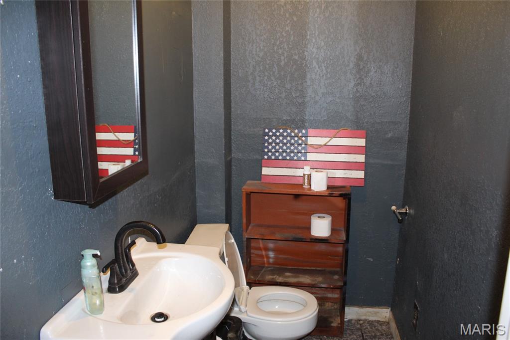 na - Commercial Sale