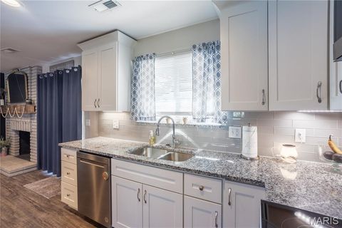 Tiny photo for 695 Henry Avenue, Ballwin, MO 63011 (MLS # 25068511)