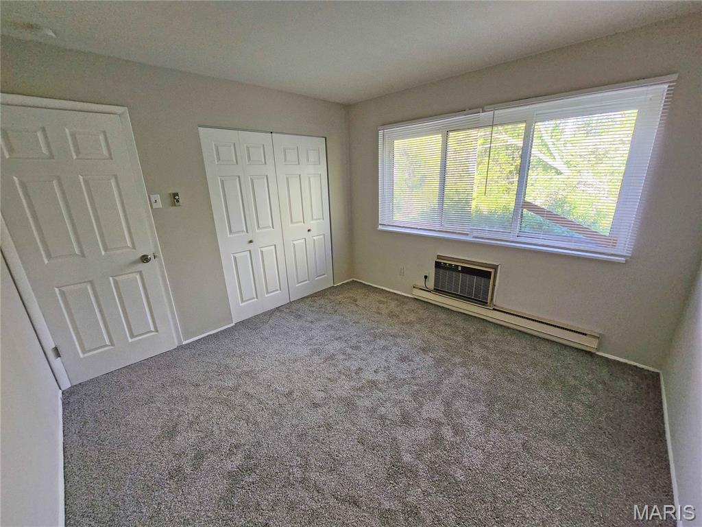 Hazelcrest Condo - Residential