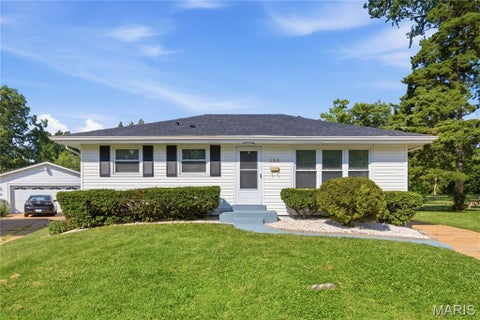 Photo of 195 Eldorado Drive, Florissant, MO 63031 (MLS # 26038467)