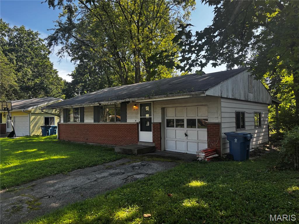 11035 Saturn Drive