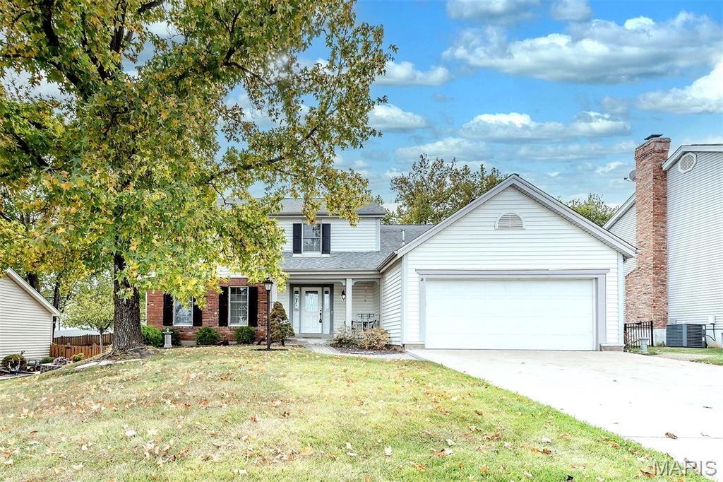 Photo of 312 Laramie Drive, St Charles, MO 63304 (MLS # 25073358)