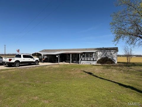 Photo of 888 Highway UU, Poplar Bluff, MO 63901 (MLS # 26018774)
