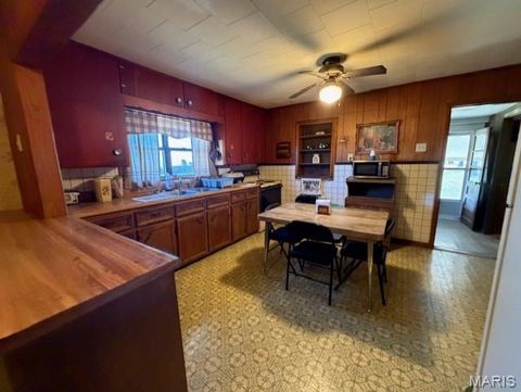 Tiny photo for 888 Highway UU, Poplar Bluff, MO 63901 (MLS # 26018774)