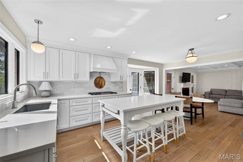 Tiny photo for 12562 Falling Leaves Court, Creve Coeur, MO 63141 (MLS # 26053764)