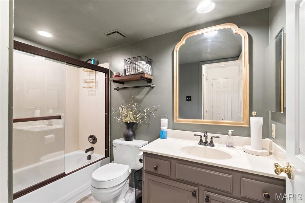 Renmore Condo Ph 01 - Residential