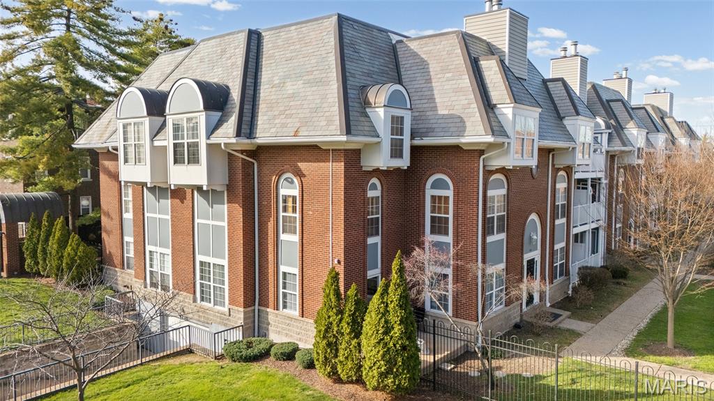 Renmore Condo Ph 01 - Residential