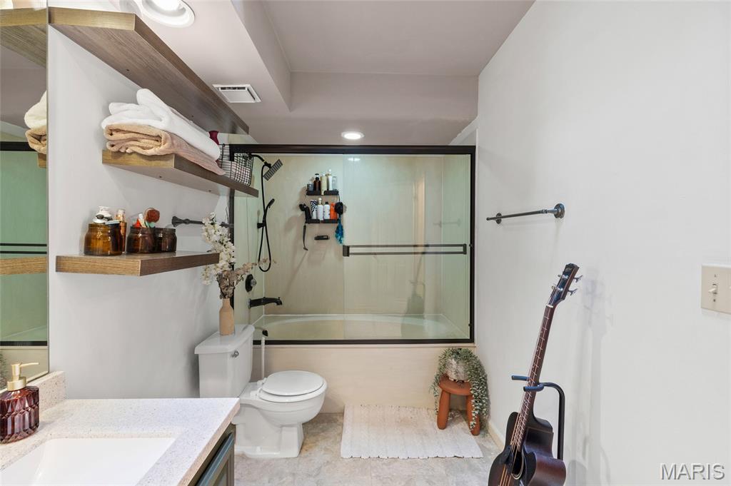 Renmore Condo Ph 01 - Residential