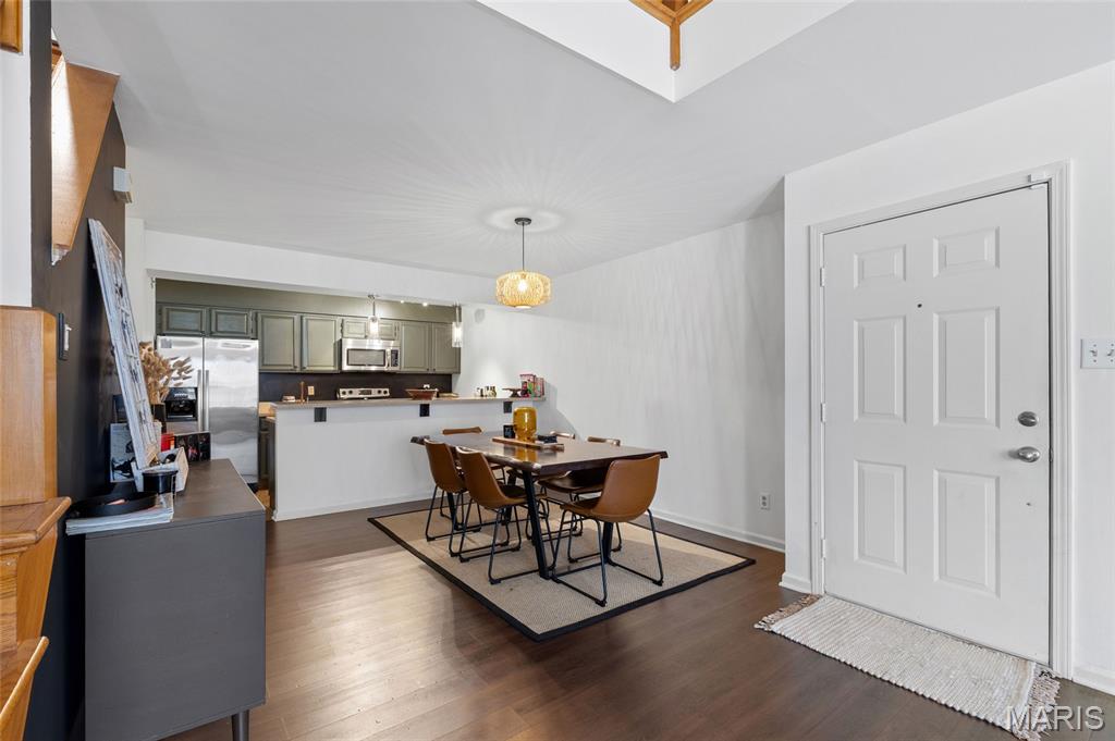 Renmore Condo Ph 01 - Residential