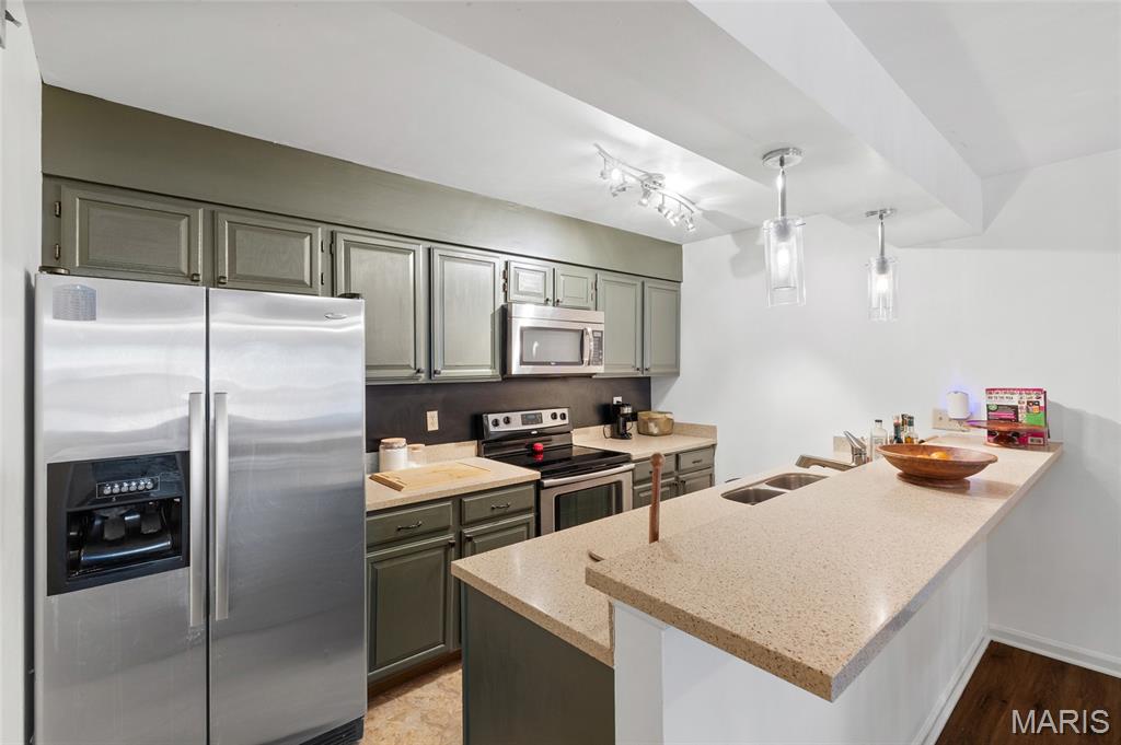 Renmore Condo Ph 01 - Residential