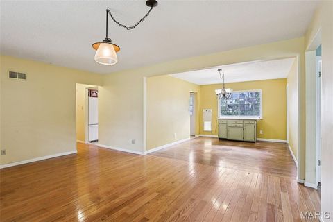 Tiny photo for 512 Bryan Avenue, Kirkwood, MO 63122 (MLS # 25071216)