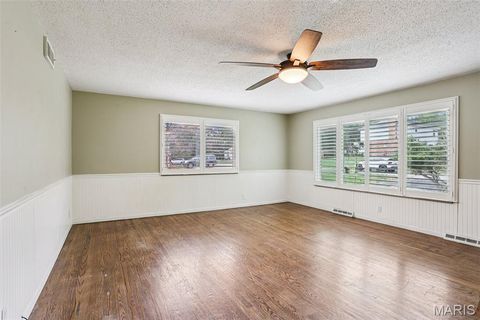 Tiny photo for 512 Bryan Avenue, Kirkwood, MO 63122 (MLS # 25071216)