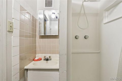 Tiny photo for 512 Bryan Avenue, Kirkwood, MO 63122 (MLS # 25071216)