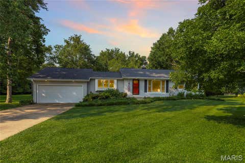 Photo of 200 Brookside Lane, Ballwin, MO 63021 (MLS # 26045205)