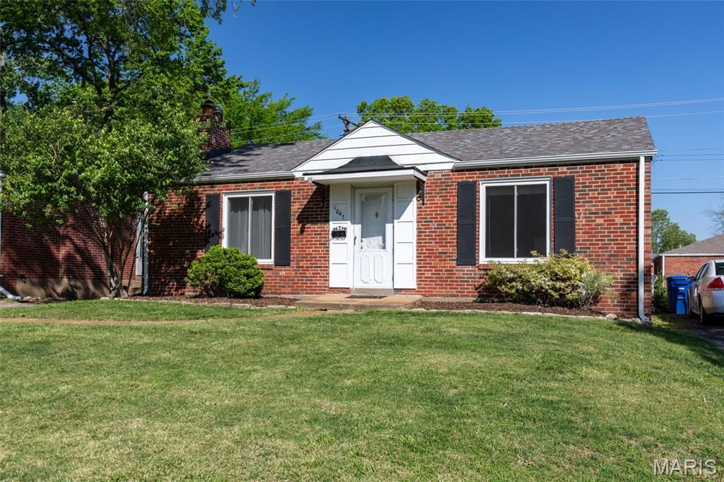 Photo of 1047 Raisher Drive, St Louis, MO 63130 (MLS # 26011317)