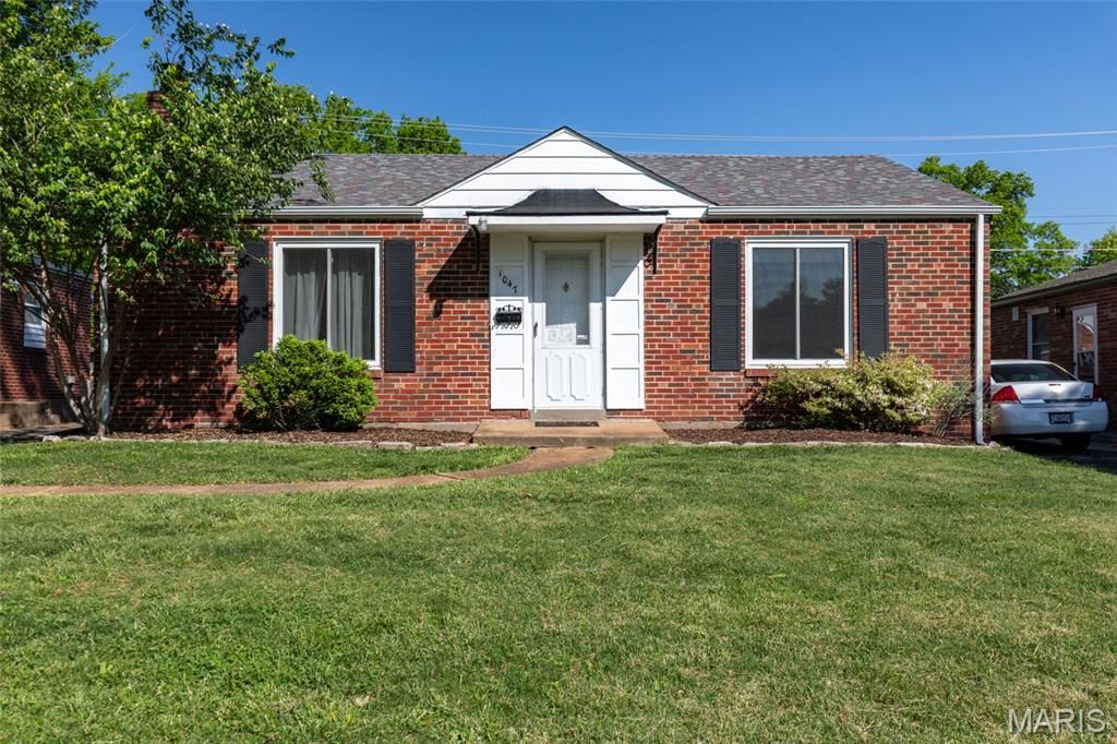Photo of 1047 Raisher Drive, St Louis, MO 63130 (MLS # 26011317)
