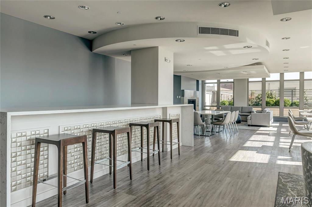 Park East Tower - Residential