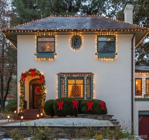 Photo of 7120 Lindell Boulevard, University City, MO 63130 (MLS # 25073712)