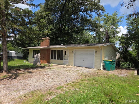 Photo of 208 E Madison Street, OFallon, IL 62269 (MLS # 26045631)