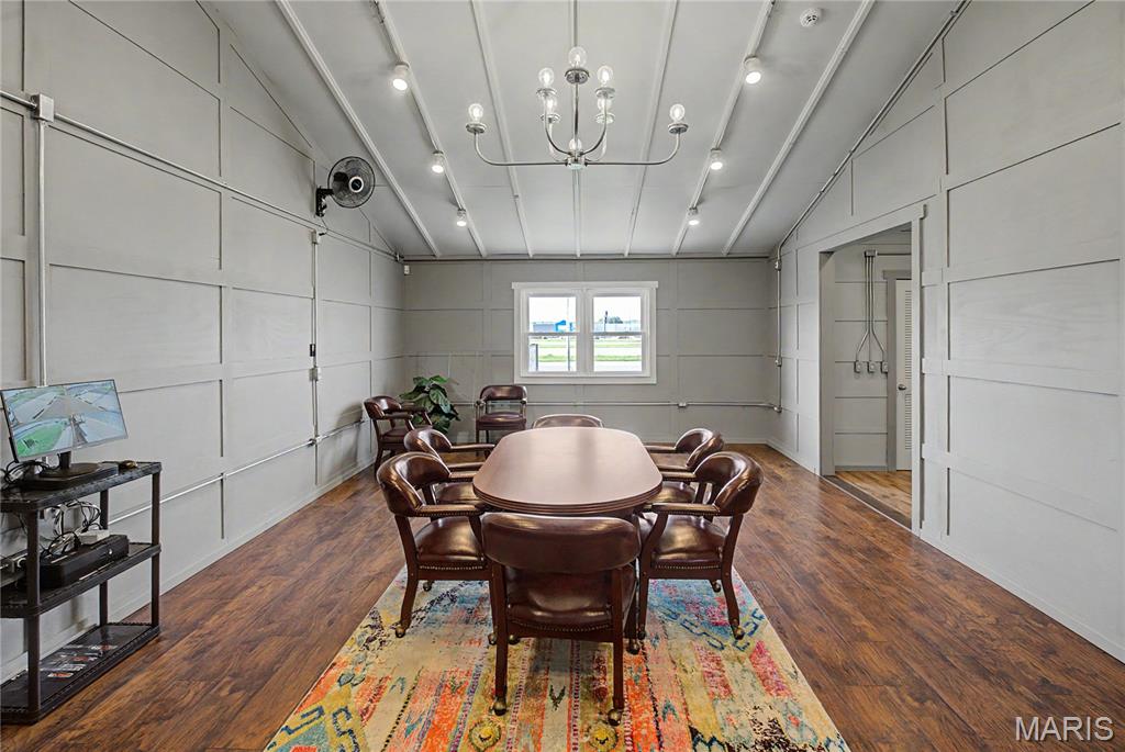 PT S1/2 SE - Commercial Sale