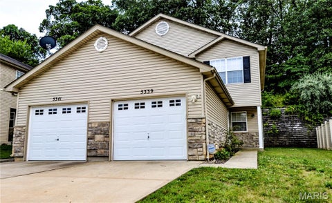 Photo of 5339 Lakewood Terrace, Unincorporated, MO 63052 (MLS # 26060537)