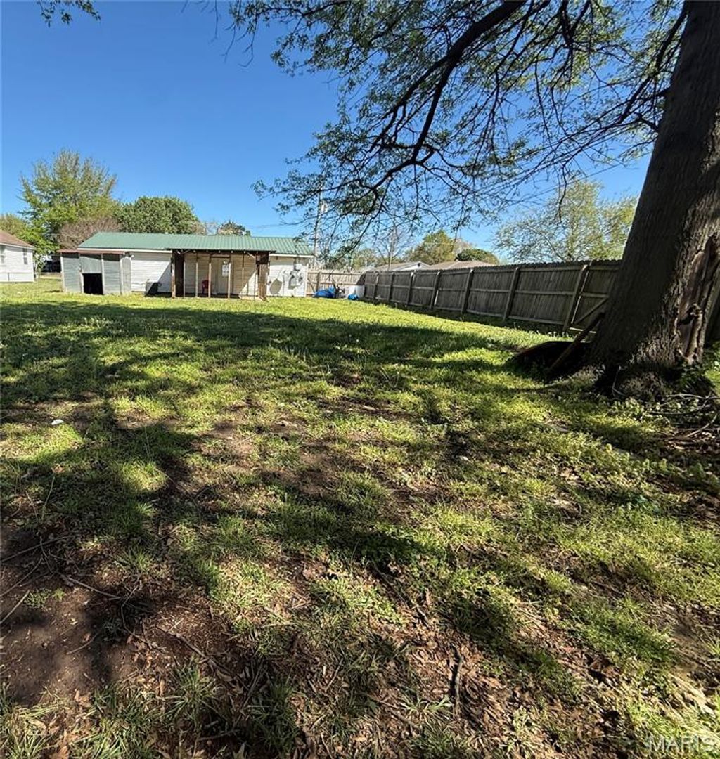 Photo of 1417 George Street, Kennett, MO 63857 (MLS # 26019661)