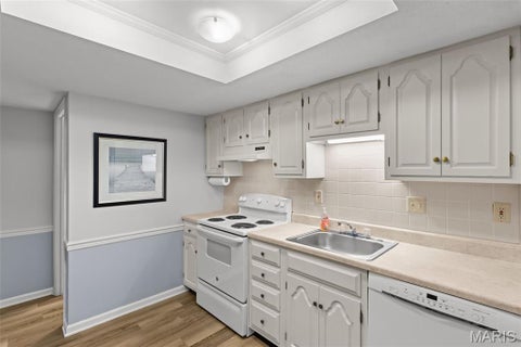 Tiny photo for 1030 N Harrison Avenue #403, Kirkwood, MO 63122 (MLS # 26065606)