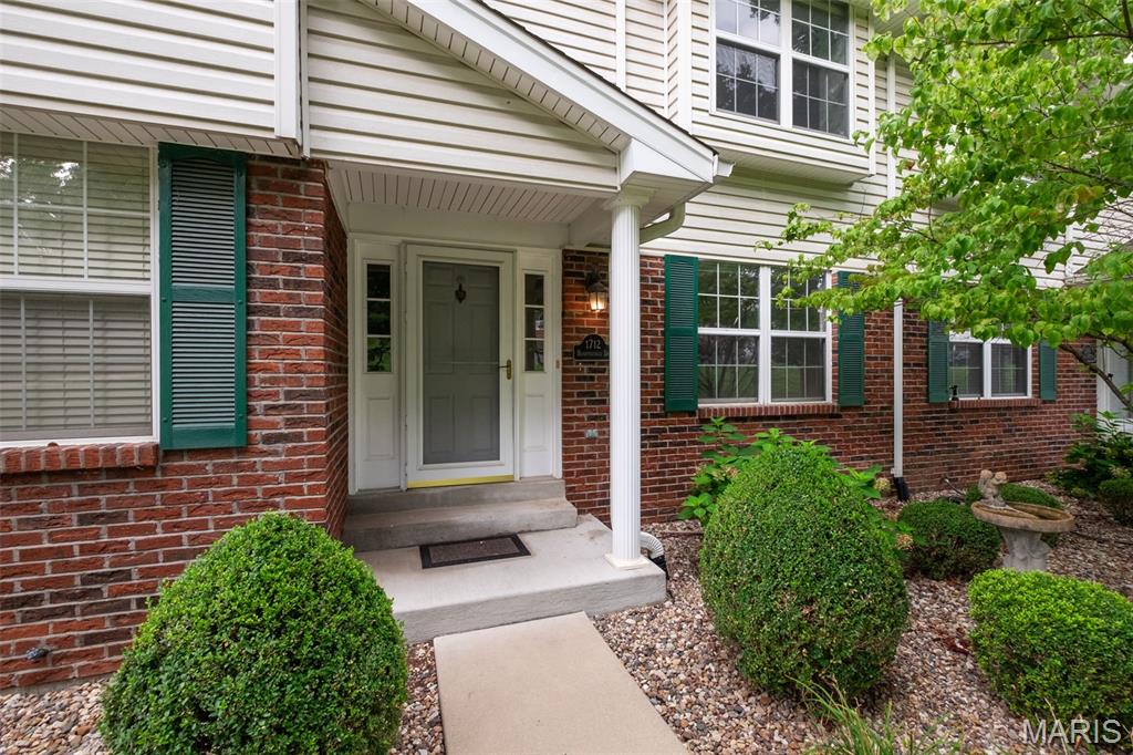 1712 Honeysuckle Drive 3