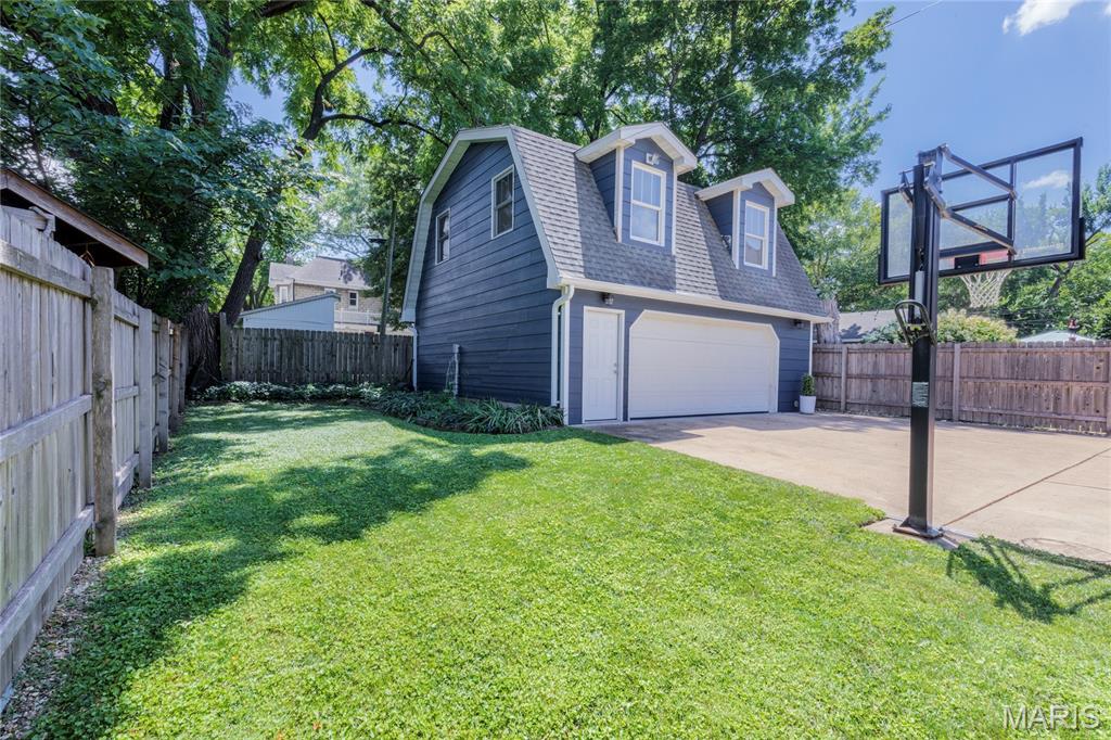 7358 Flora Avenue