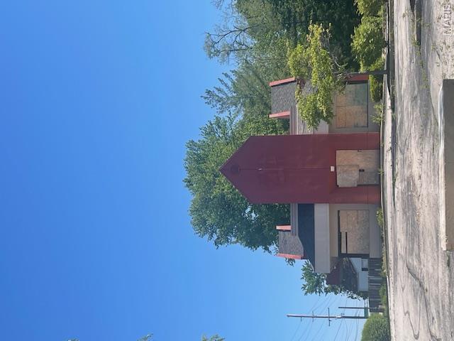 William R Page Estate Lt Pt 1 & Daniel - Commercial Sale