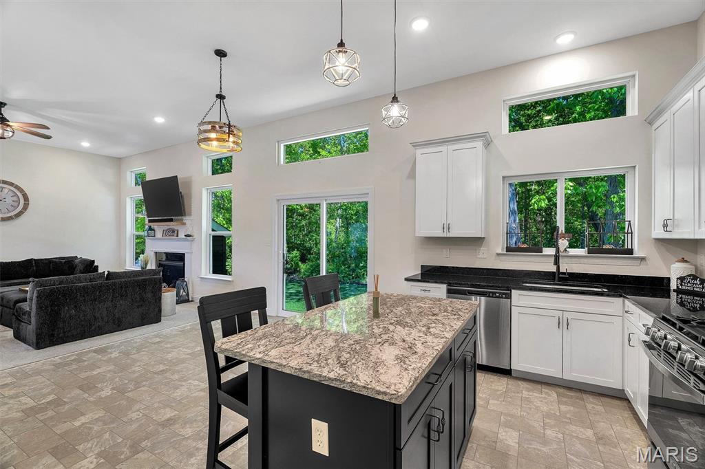 Majestic Lakes - Residential