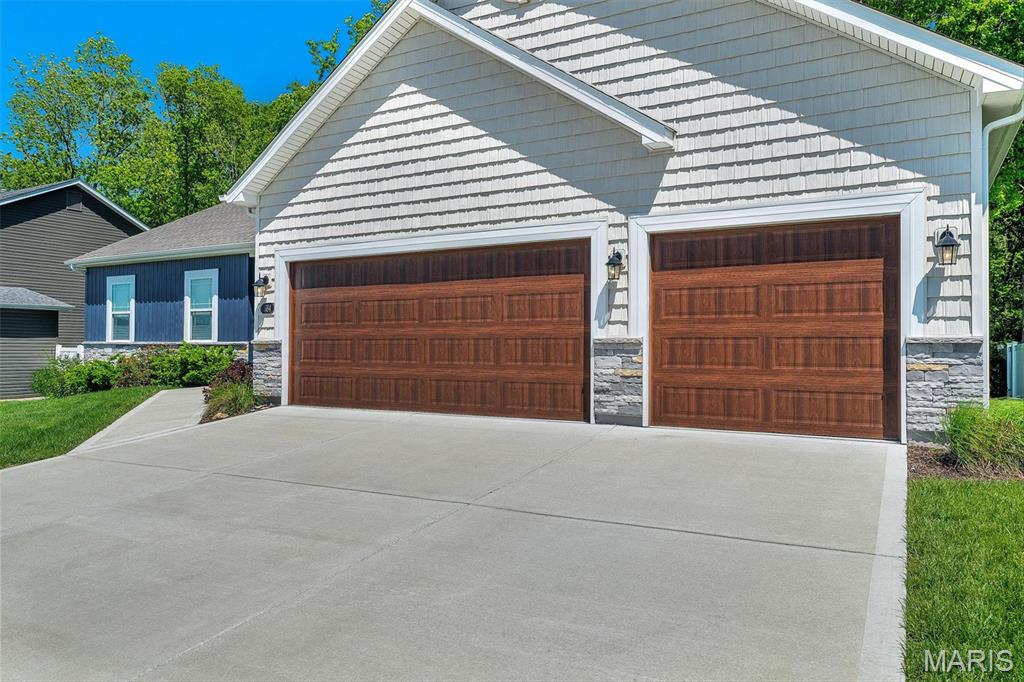 Majestic Lakes - Residential