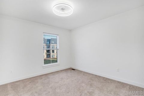 Tiny photo for 304 Indigo Court #304, Chesterfield, MO 63017 (MLS # 26000314)