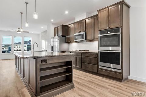 Tiny photo for 304 Indigo Court #304, Chesterfield, MO 63017 (MLS # 26000314)