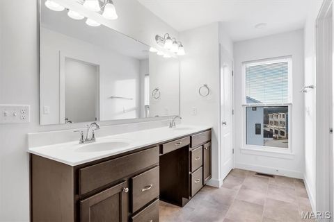 Tiny photo for 304 Indigo Court #304, Chesterfield, MO 63017 (MLS # 26000314)