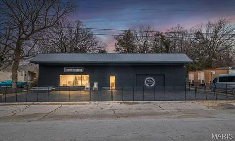 515 Elm Street Bourbon MO 65441