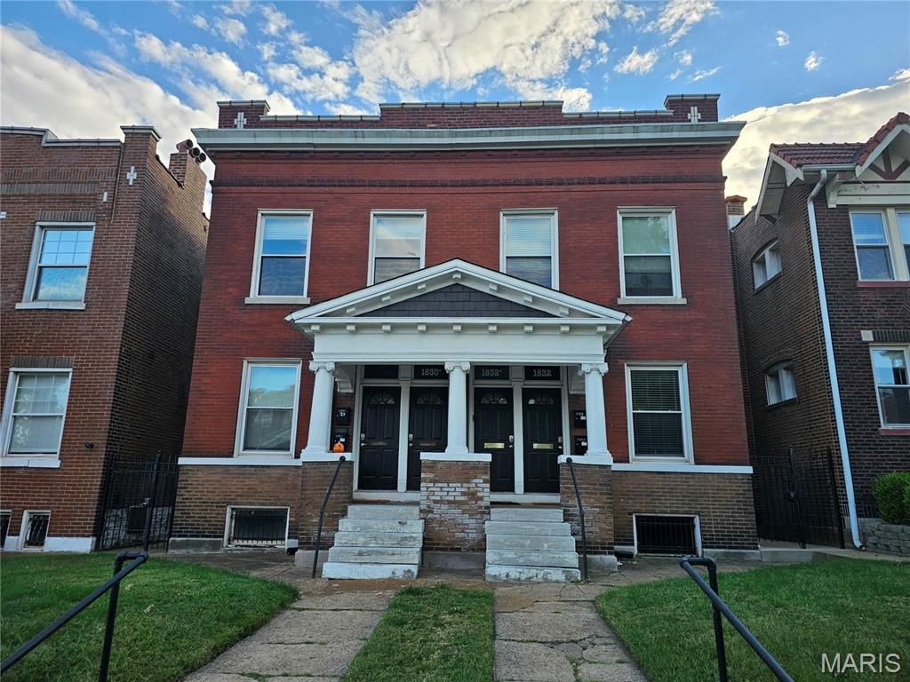 Photo of 1830 Russell Boulevard, St Louis, MO 63104 (MLS # 25080005)