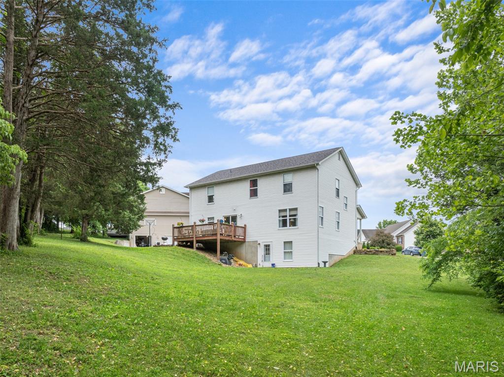8 White Pine Court