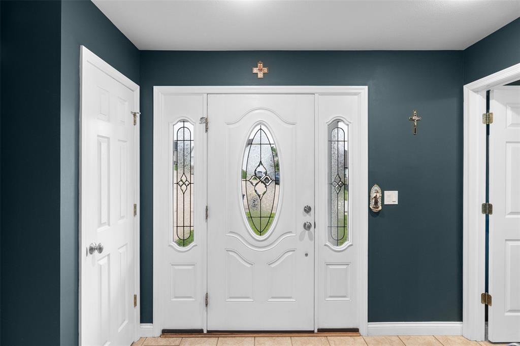 8 White Pine Court
