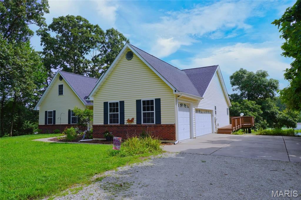 21209 Oak Trail