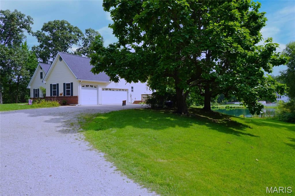 21209 Oak Trail