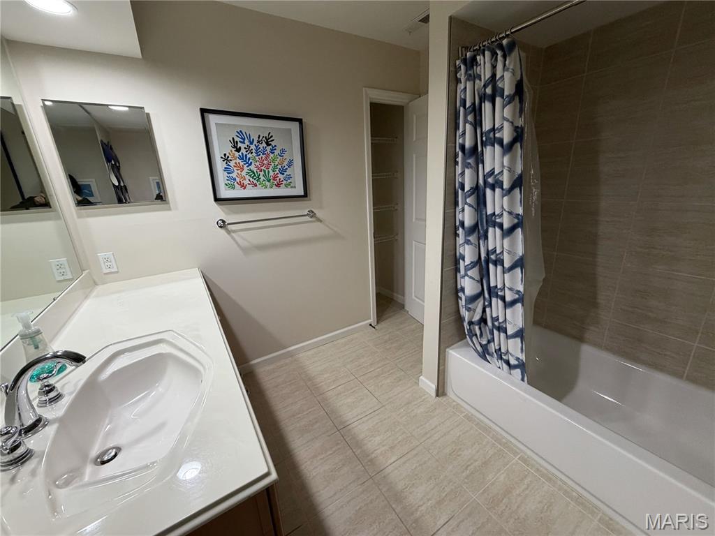 Parkside Condo - Residential