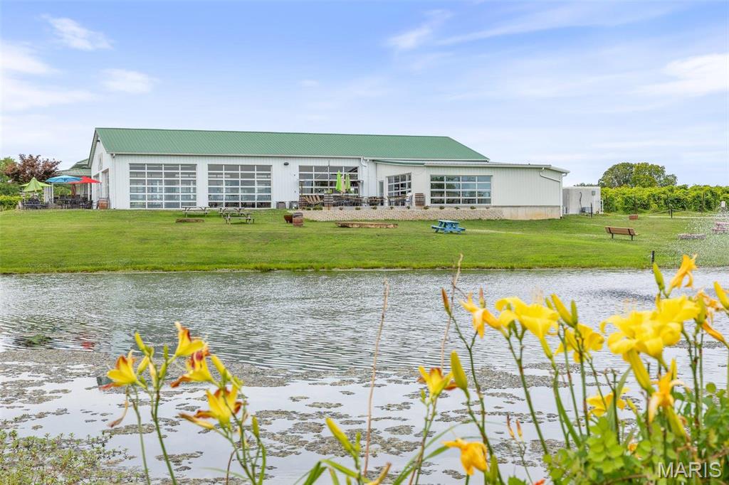 n/a - Commercial Sale