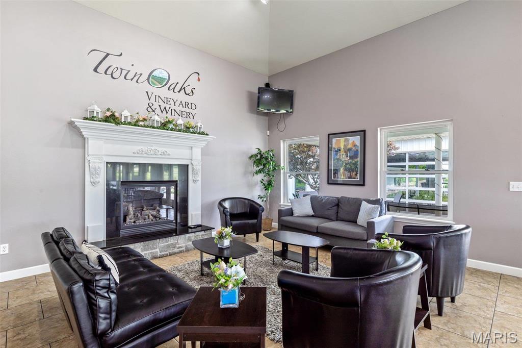 n/a - Commercial Sale