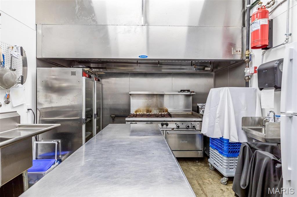 n/a - Commercial Sale