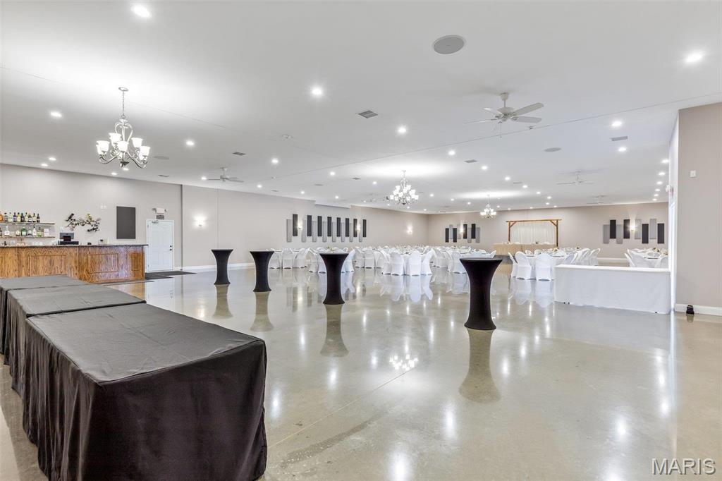 n/a - Commercial Sale