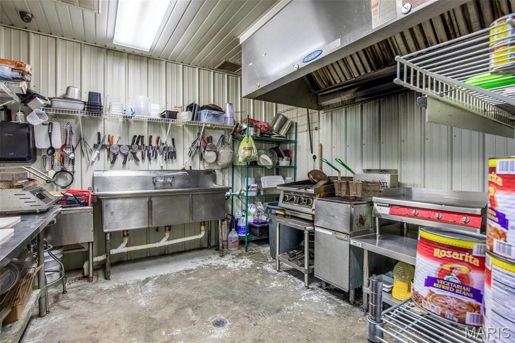 n/a - Commercial Sale