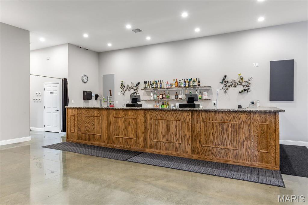 n/a - Commercial Sale